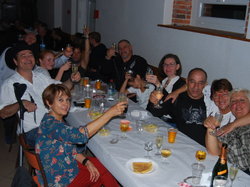 Démo et bal à Servilly